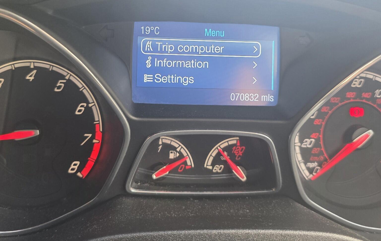 Ford Focus view 16