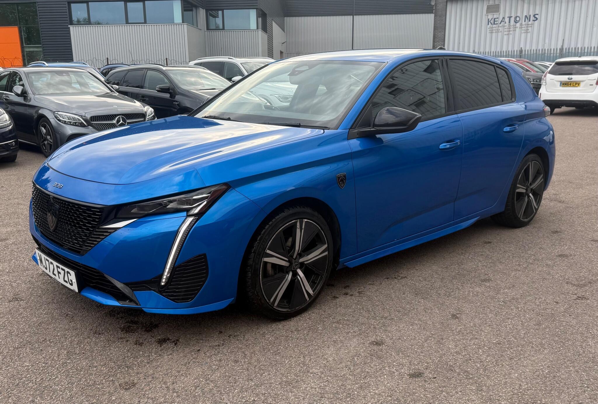 Peugeot 308 view 3