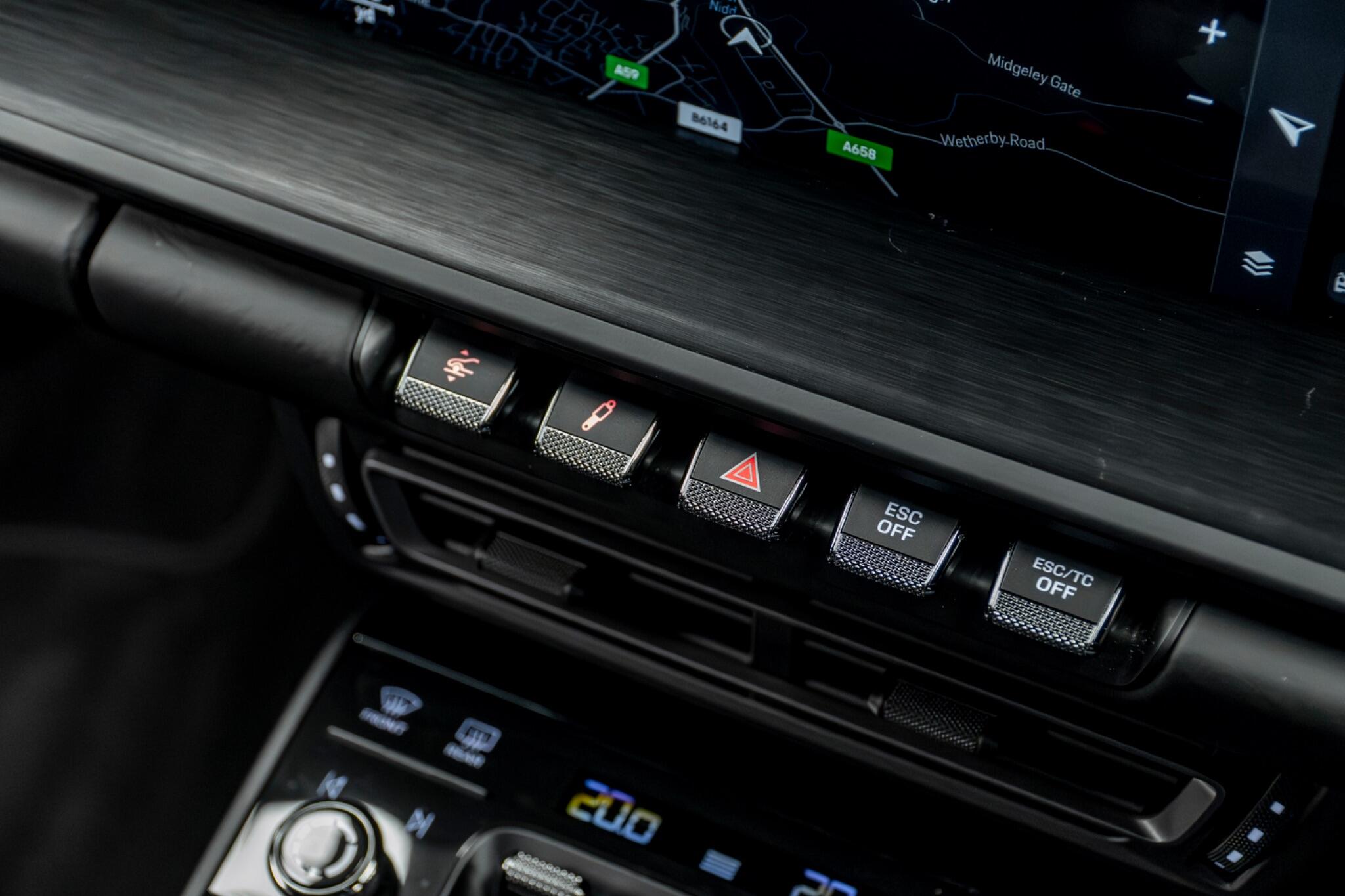 Porsche 911 view 40