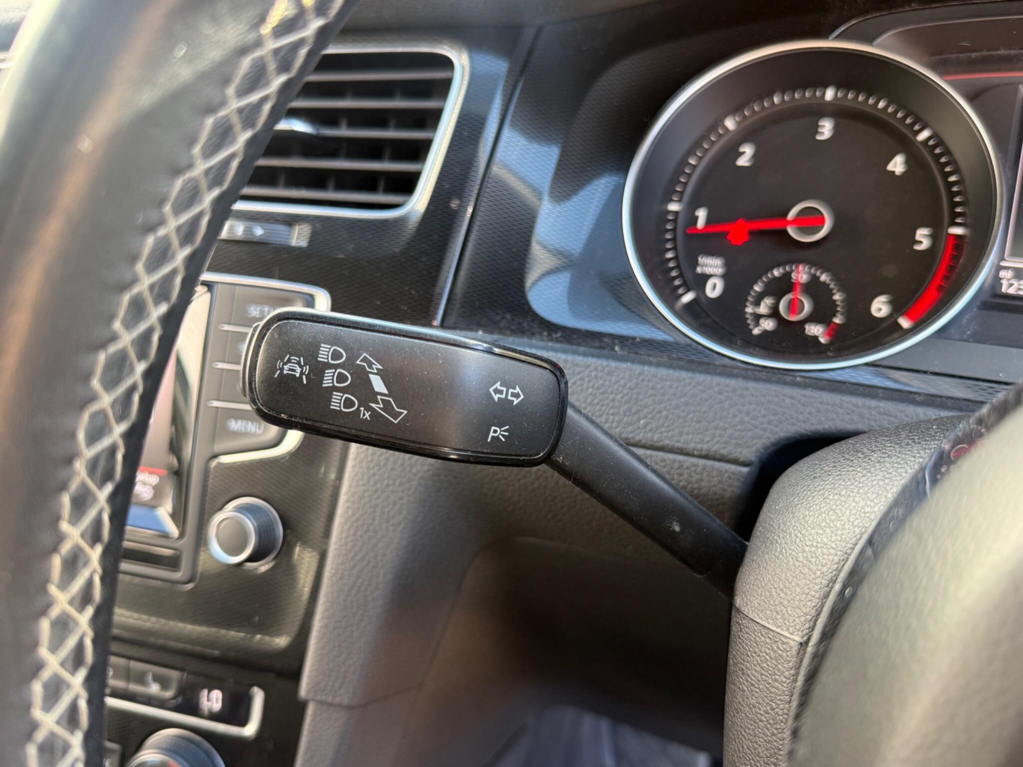 Volkswagen Golf view 36