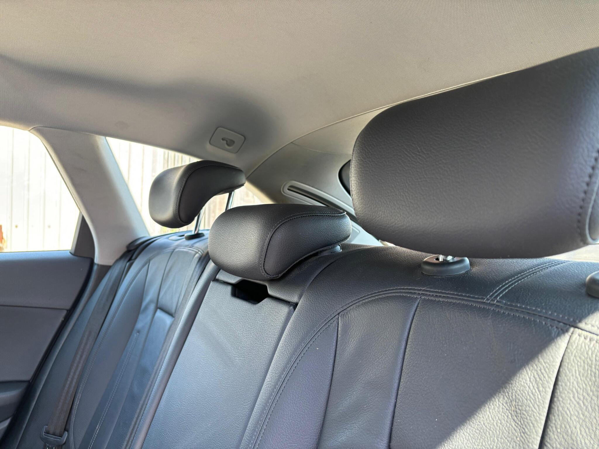 Audi A4 Avant view 11