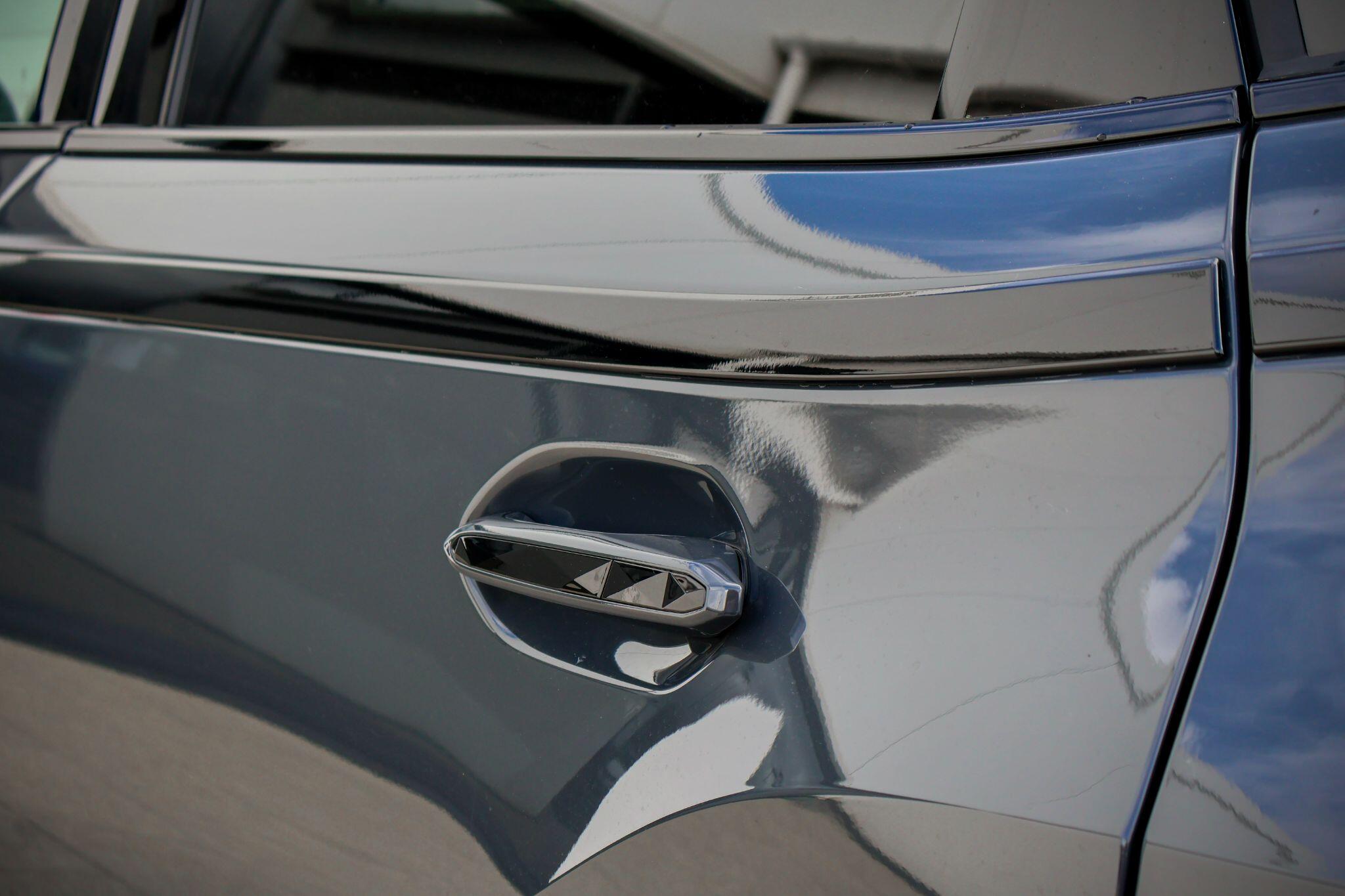 BMW XM view 28