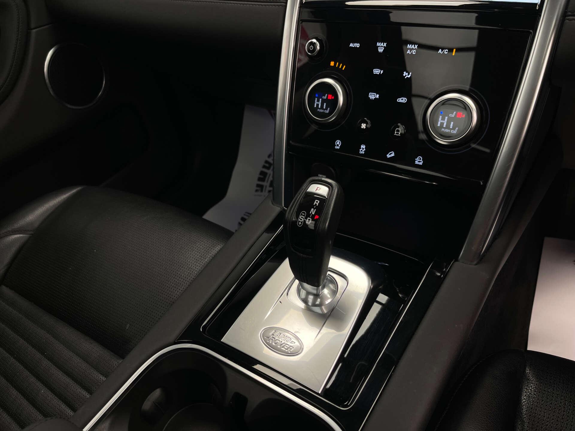 Land Rover Discovery Sport view 21