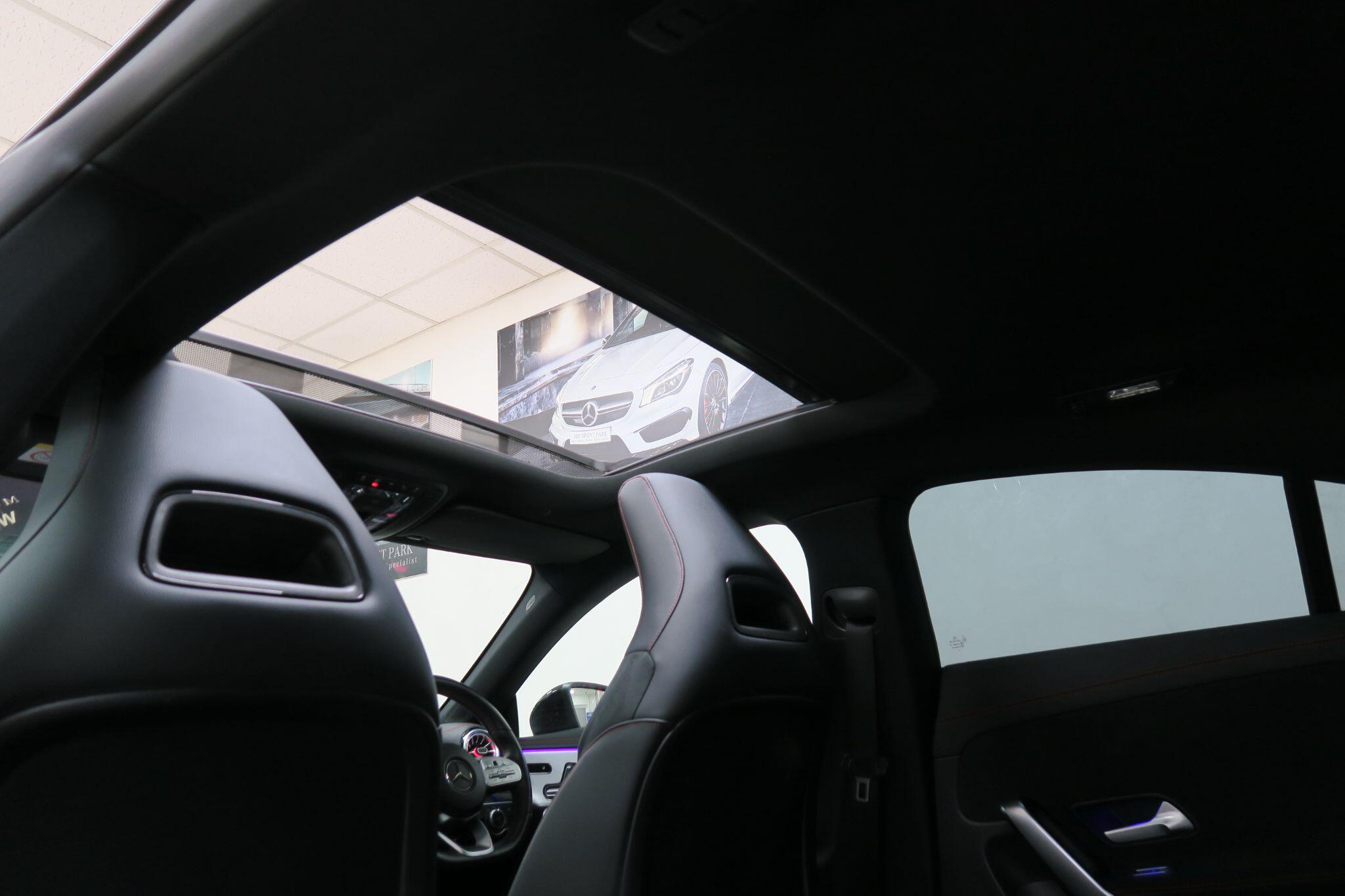 Mercedes-Benz Cla view 14