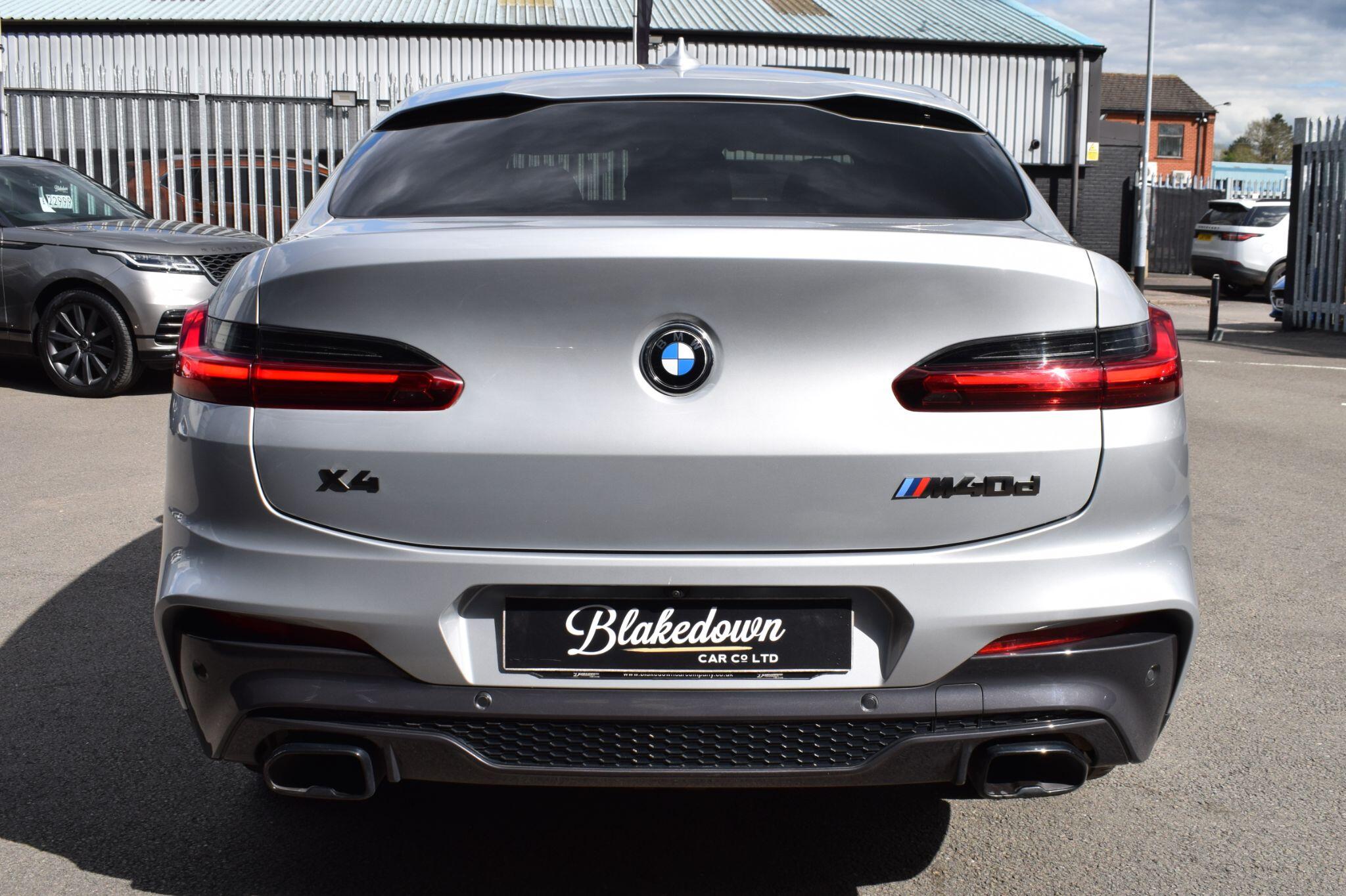 BMW X4 view 5