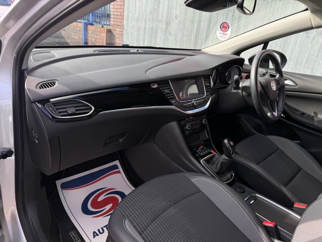 Vauxhall Astra view 22