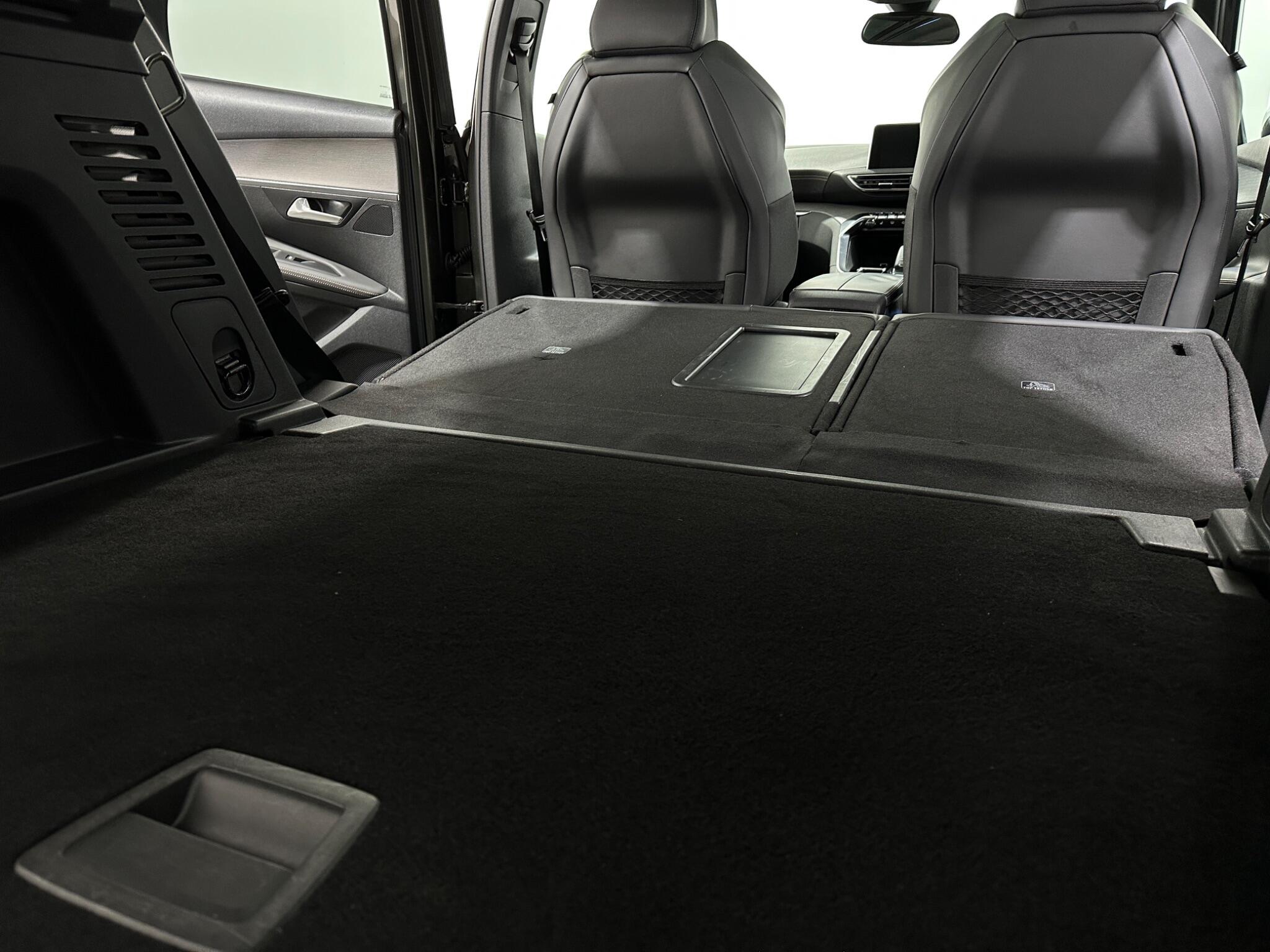 Peugeot 3008 view 45