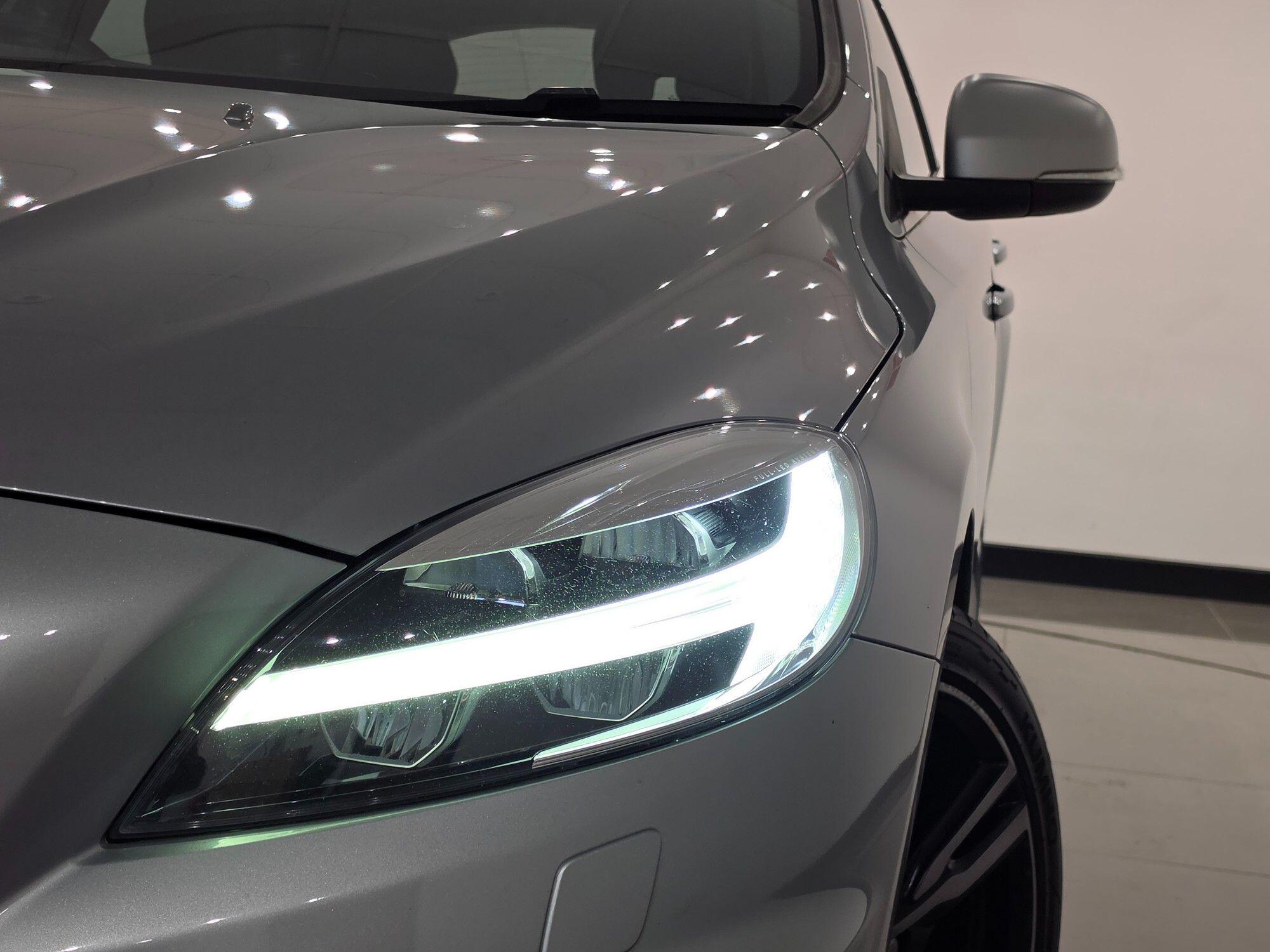 Volvo V40 view 39
