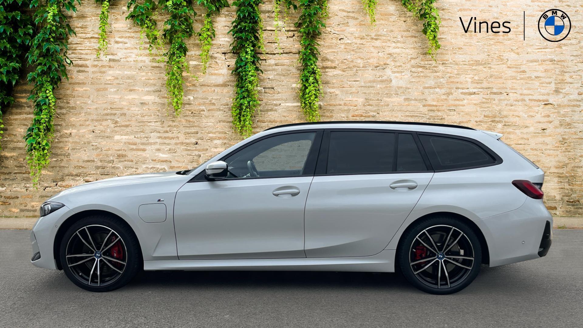 BMW 3 Series view 3