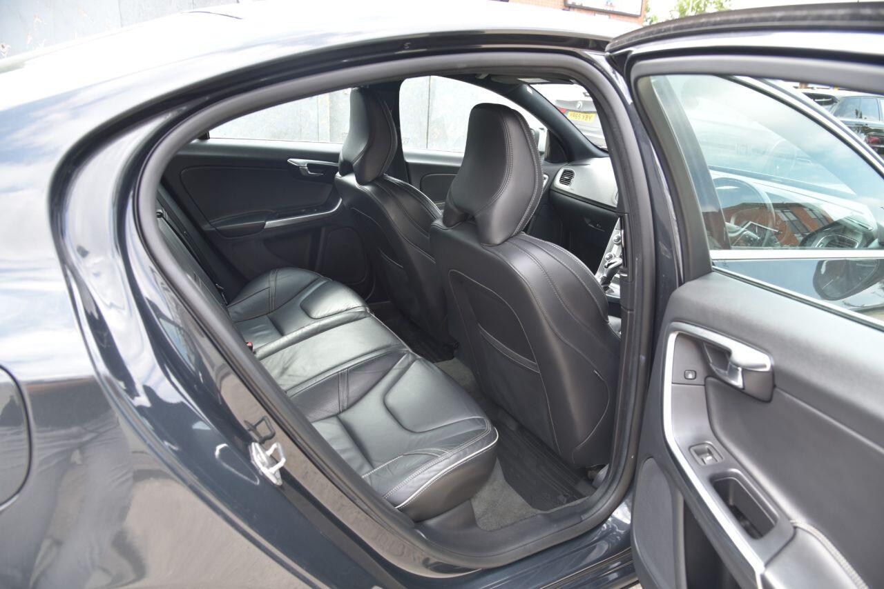 Volvo S60 view 22