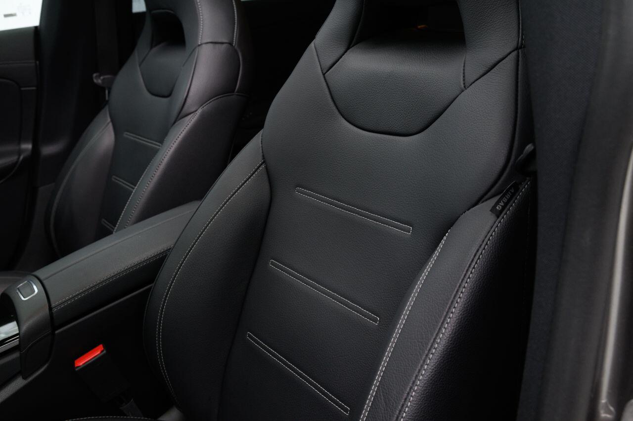 Mercedes-Benz CLA view 32