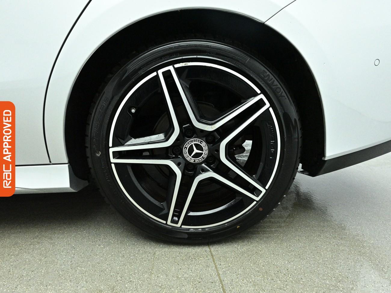 Mercedes-Benz Cla view 26