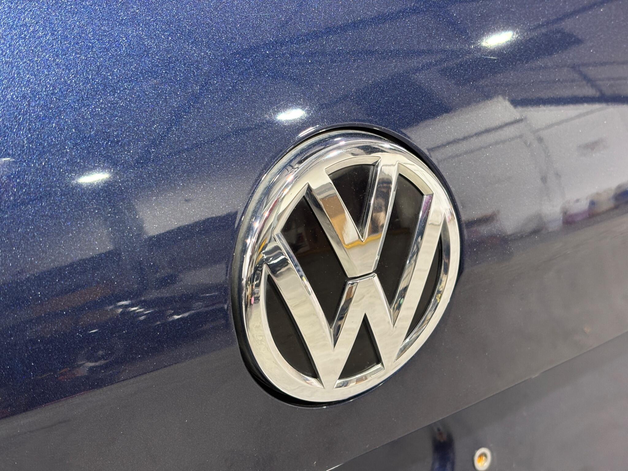 Volkswagen Golf view 51