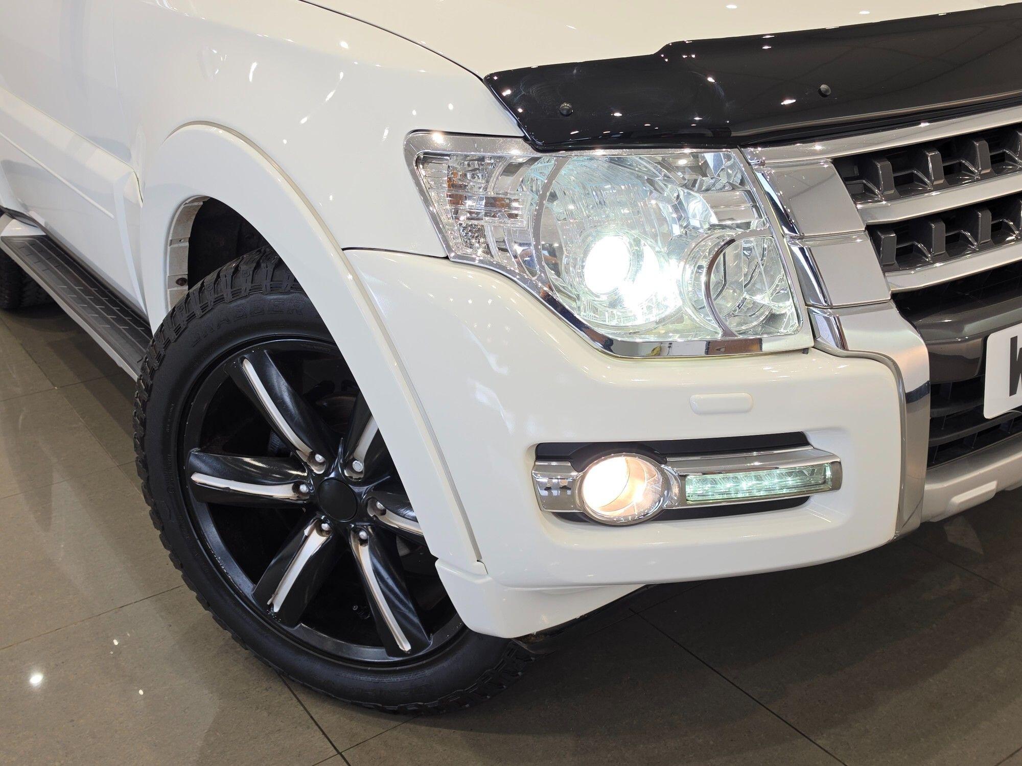 Mitsubishi Shogun view 77
