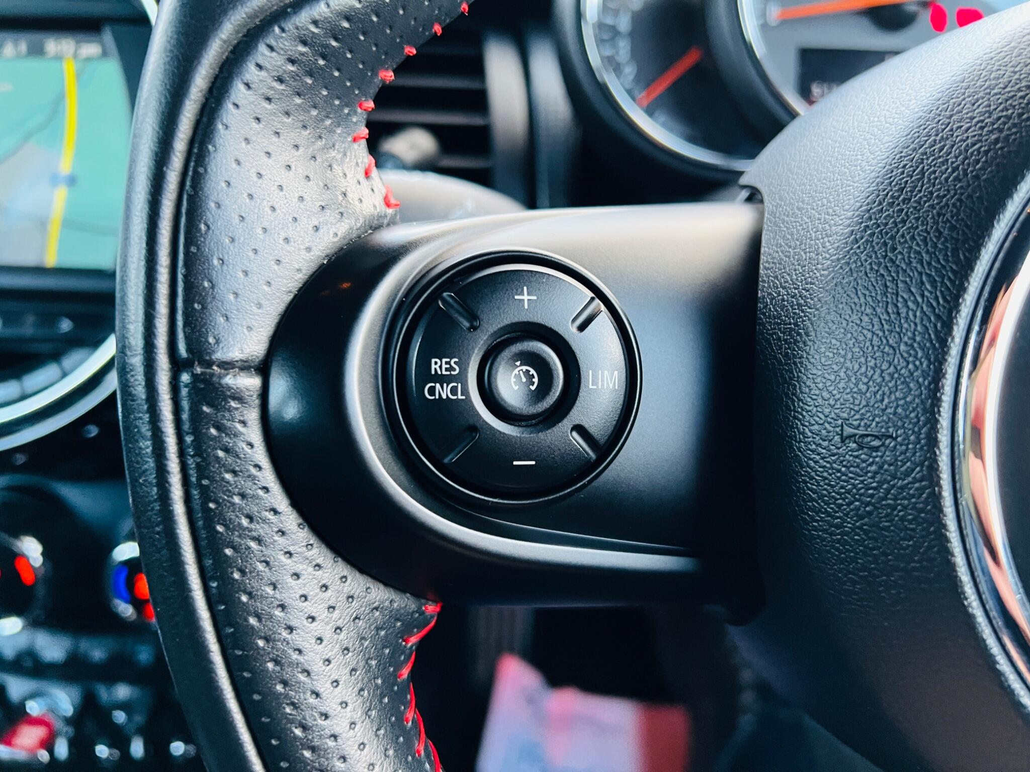 2020 MINI Hatch 1.5 Cooper Sport Steptronic Euro 6 (s/s) 5dr • 44,000 miles image 42