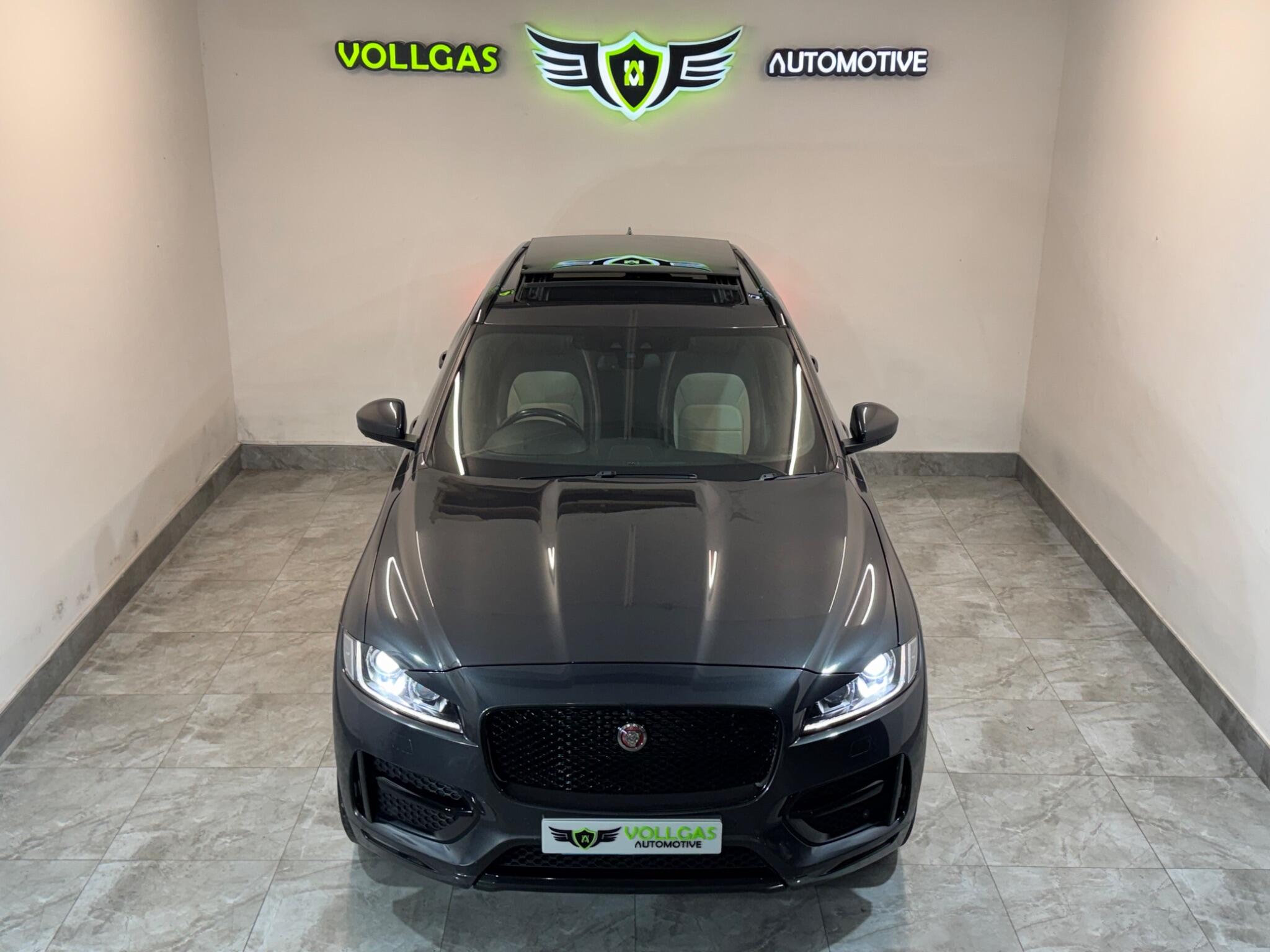 Jaguar F-Pace view 2