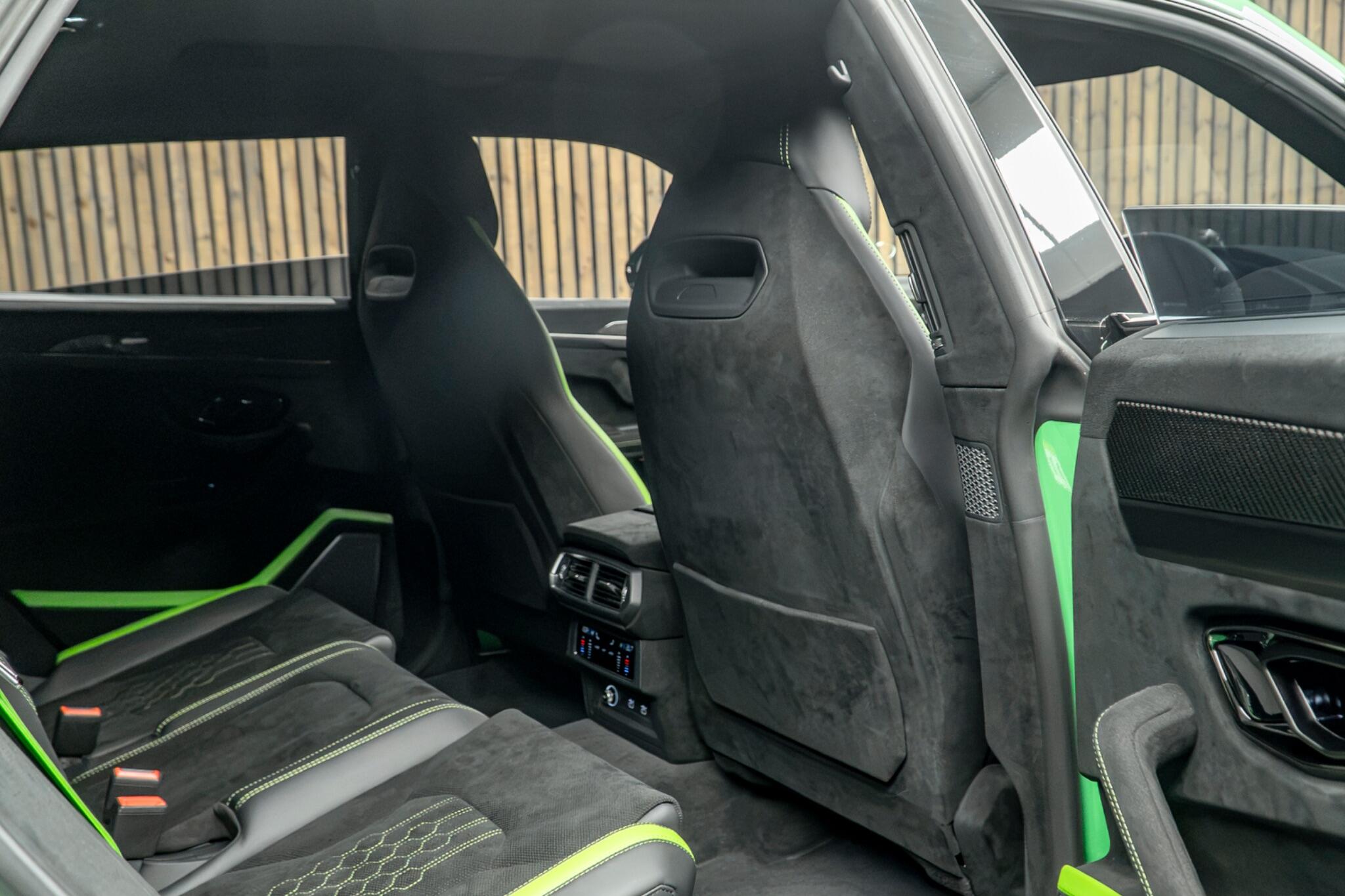 Lamborghini Urus view 44