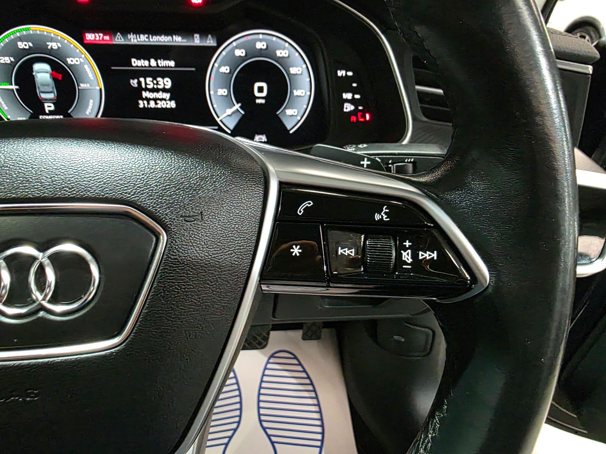 Audi A6 Saloon view 19
