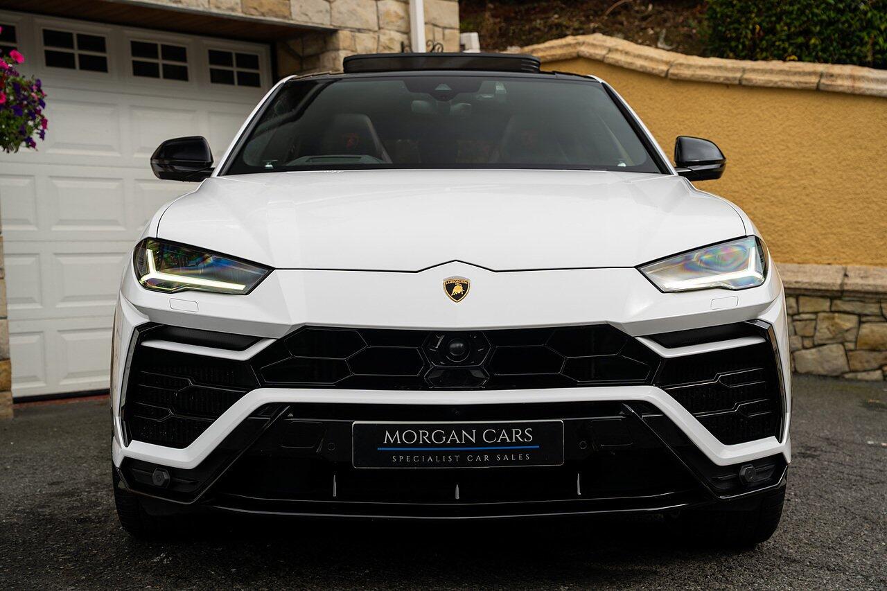 Lamborghini Urus view 38