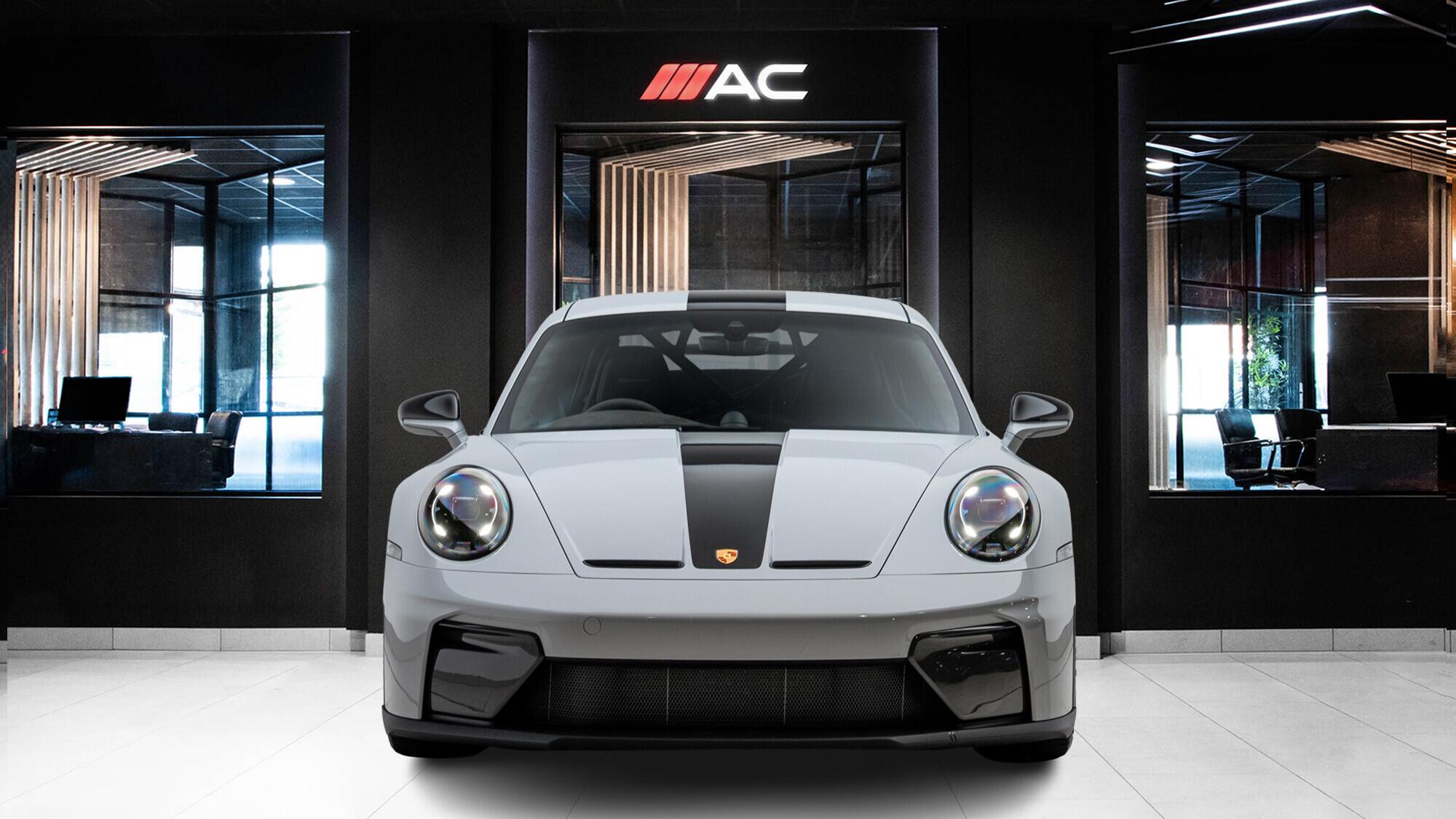 Porsche 911 view 2
