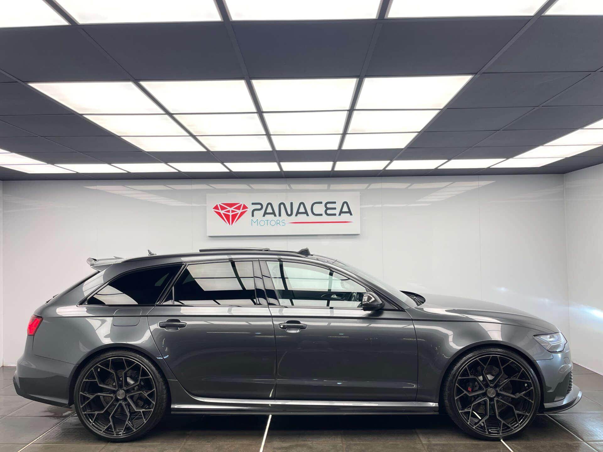 Audi RS6 Avant view 3