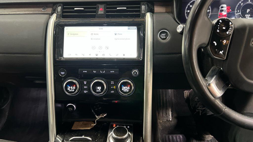 Land Rover Discovery 3 view 12