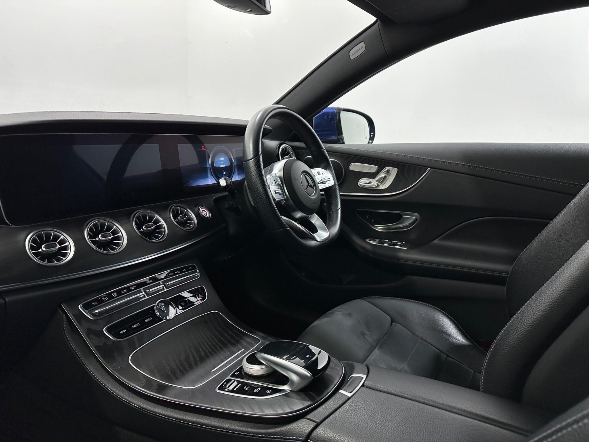 Mercedes-Benz E-Class view 32