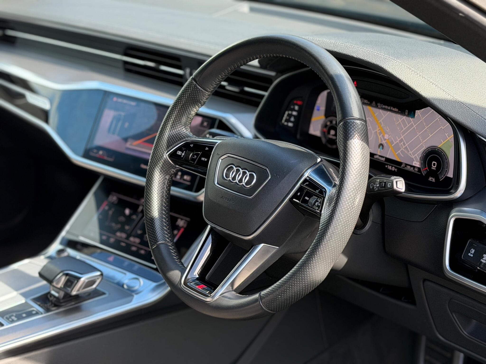 Audi A6 view 12