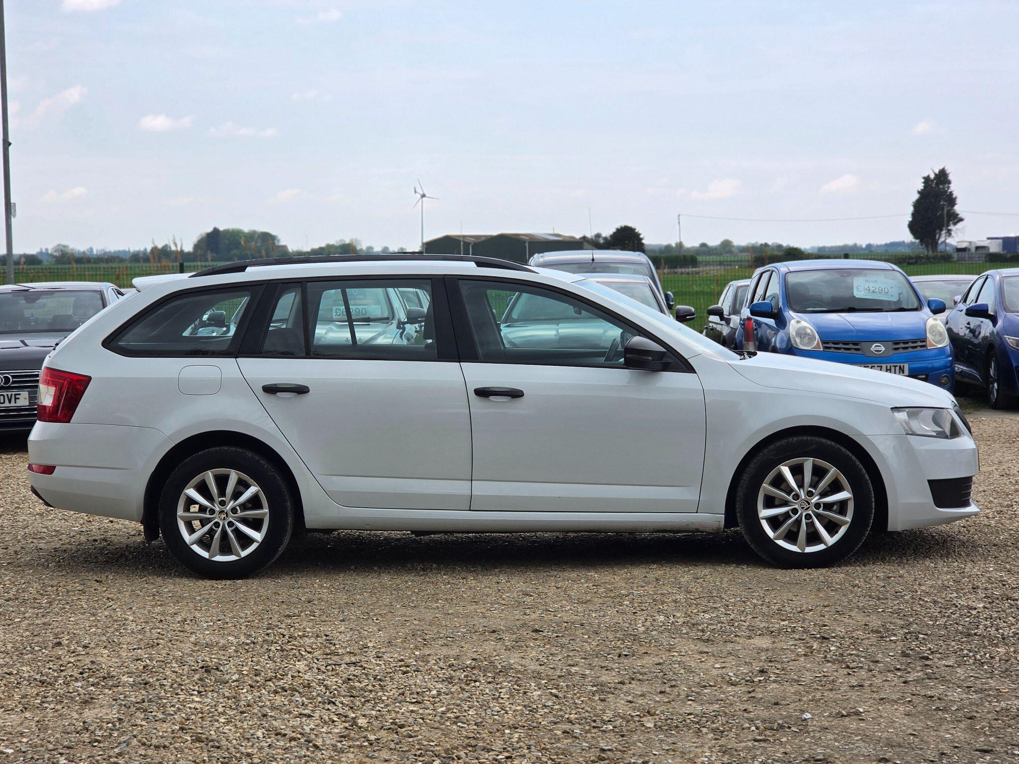 Skoda Octavia view 5
