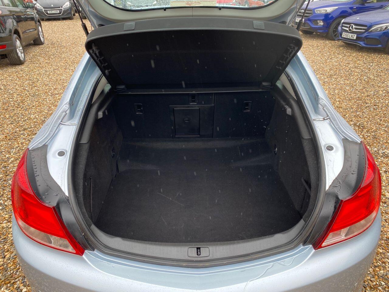 Vauxhall Insignia view 26