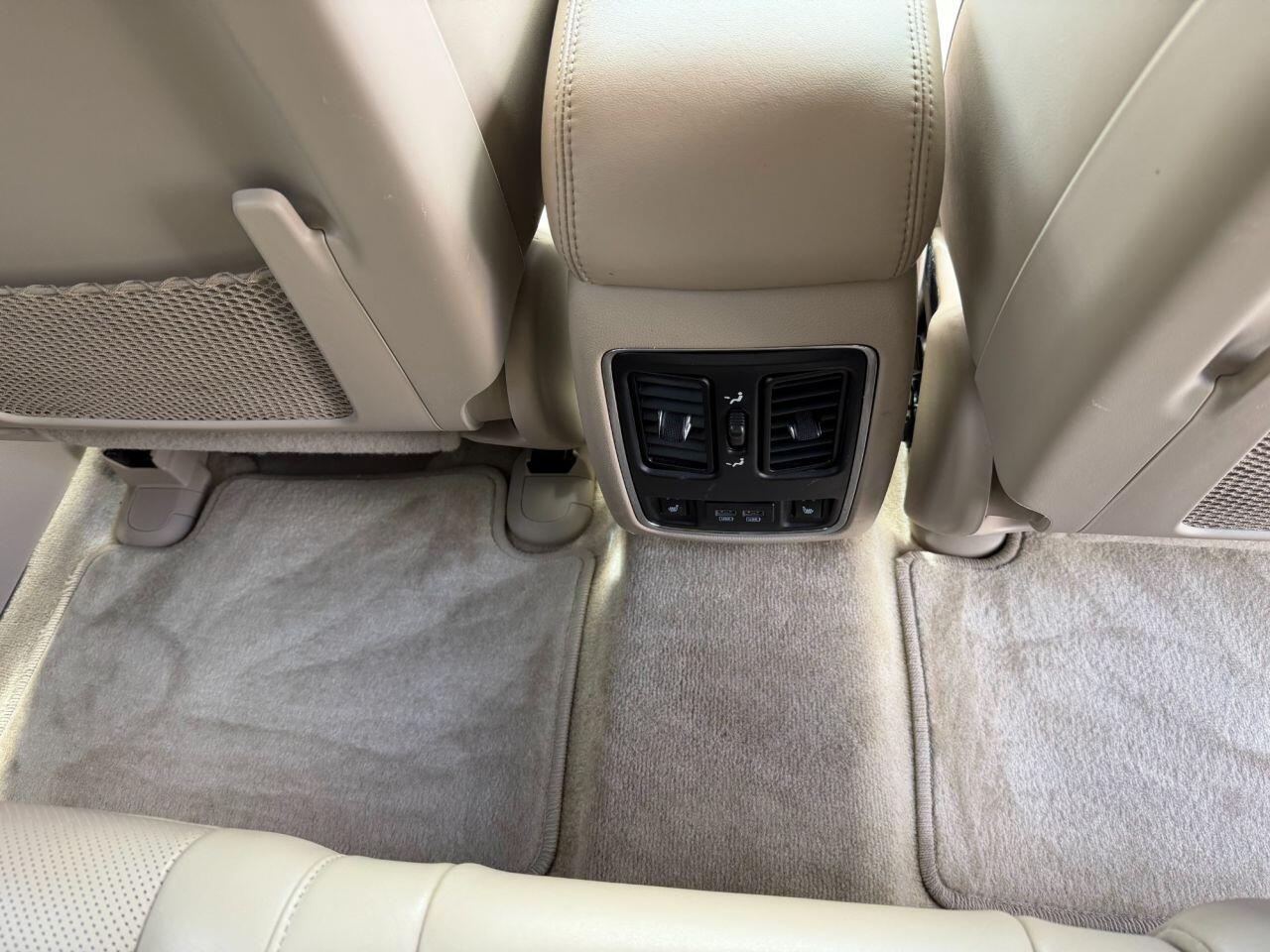 Jeep Grand Cherokee view 48