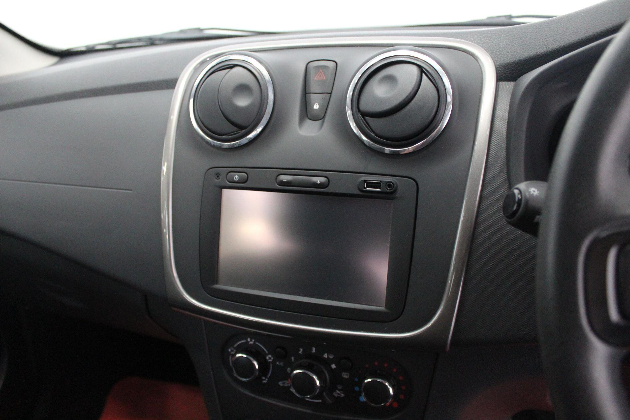 Dacia Sandero view 40