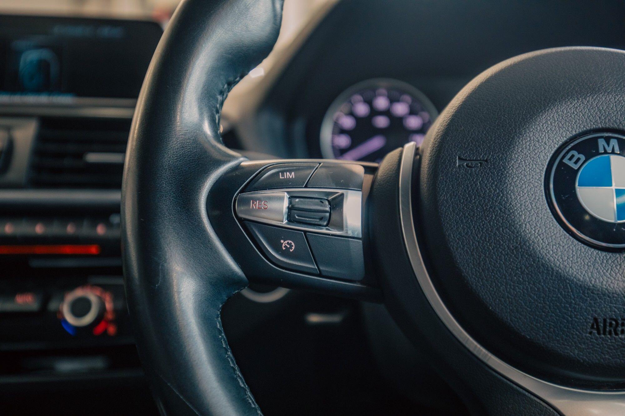 BMW 1 Series view 11