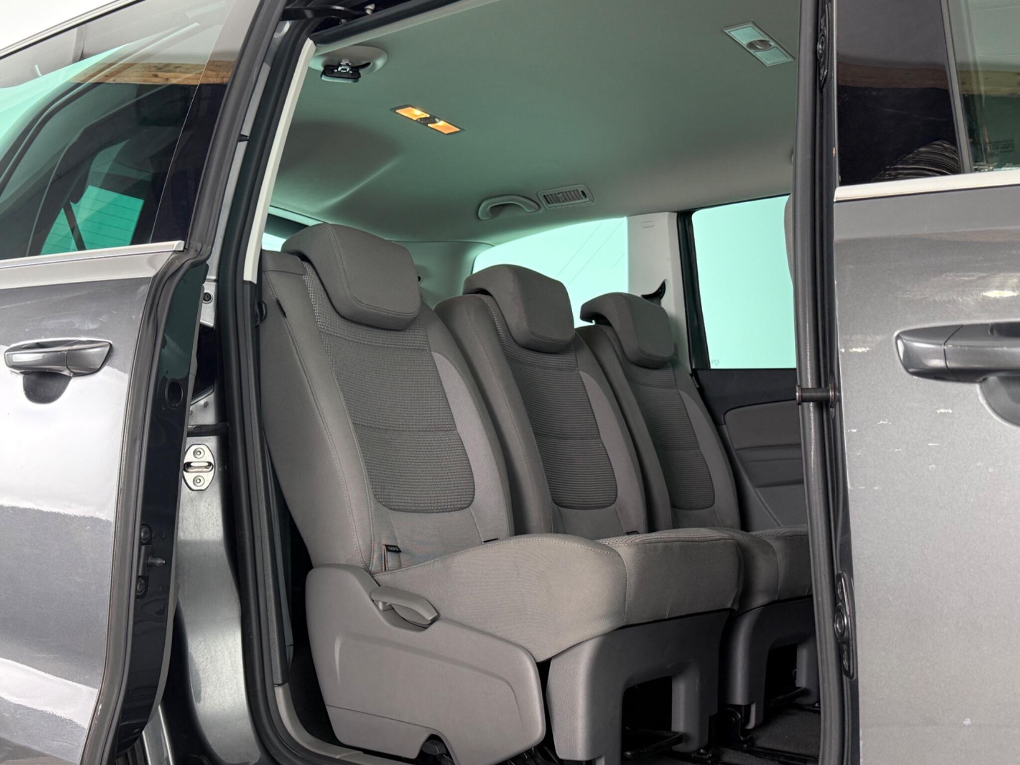 Volkswagen Sharan view 31