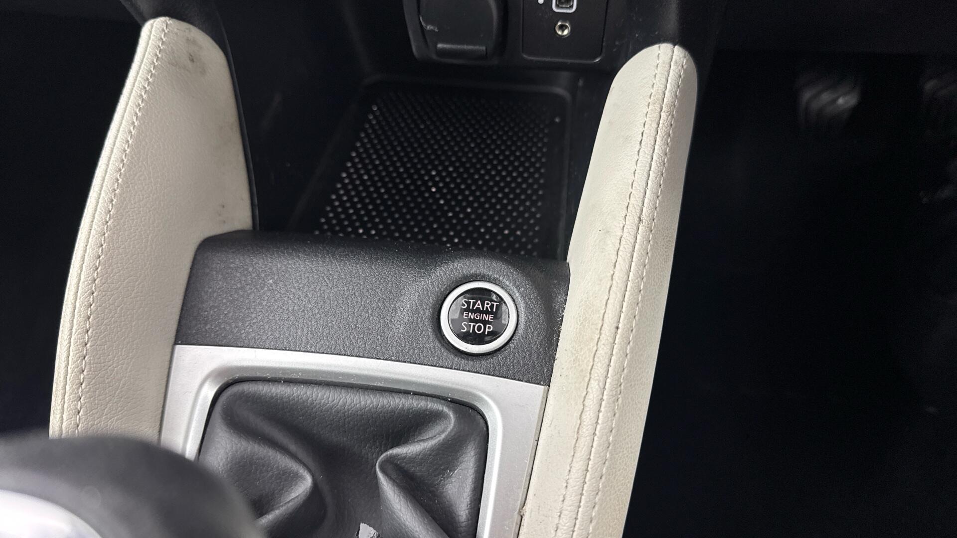 Nissan Micra view 34