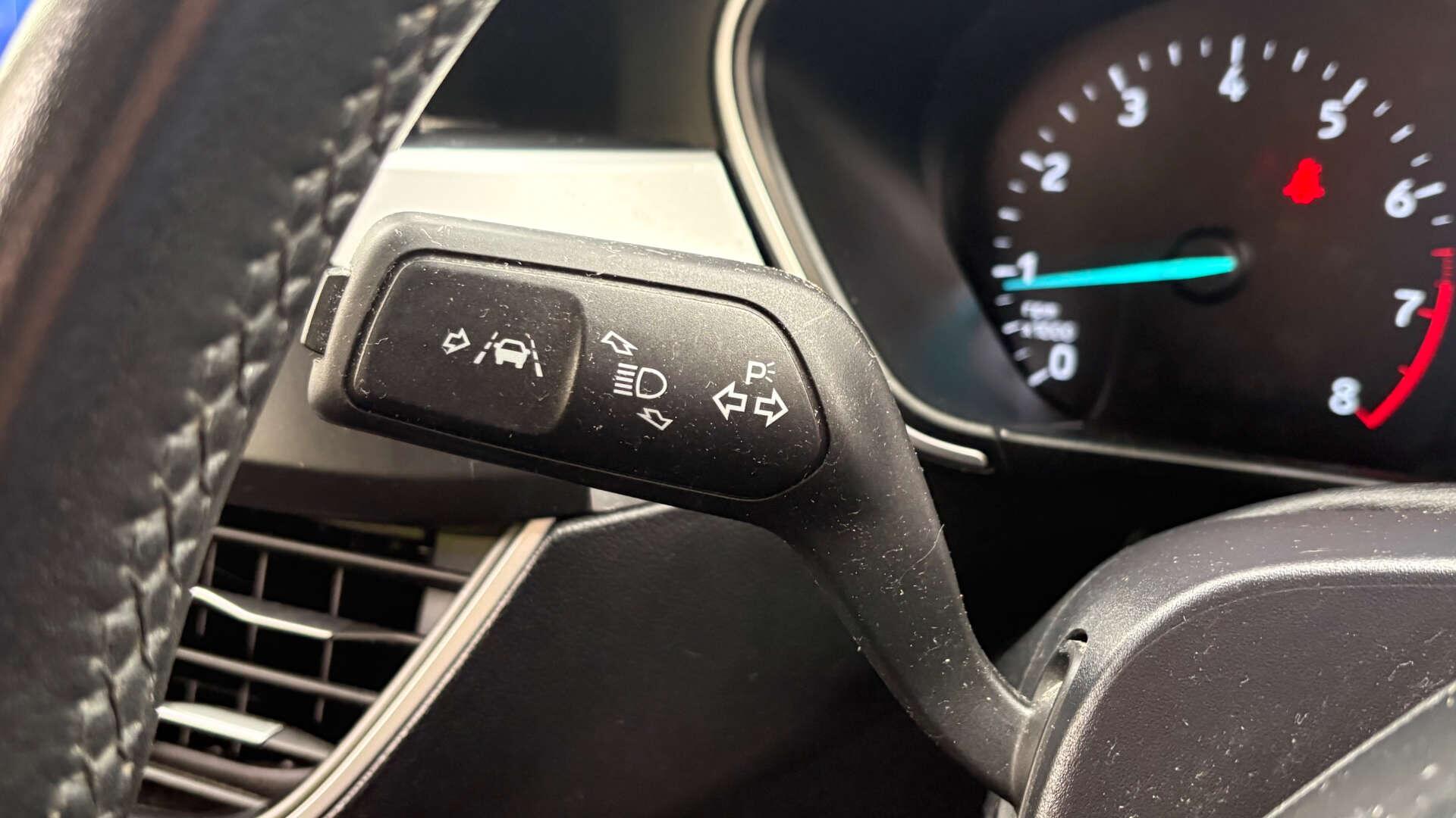 Ford Focus view 19