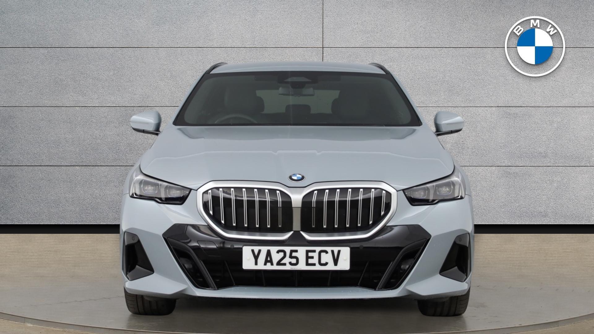 BMW 5 Series view 16