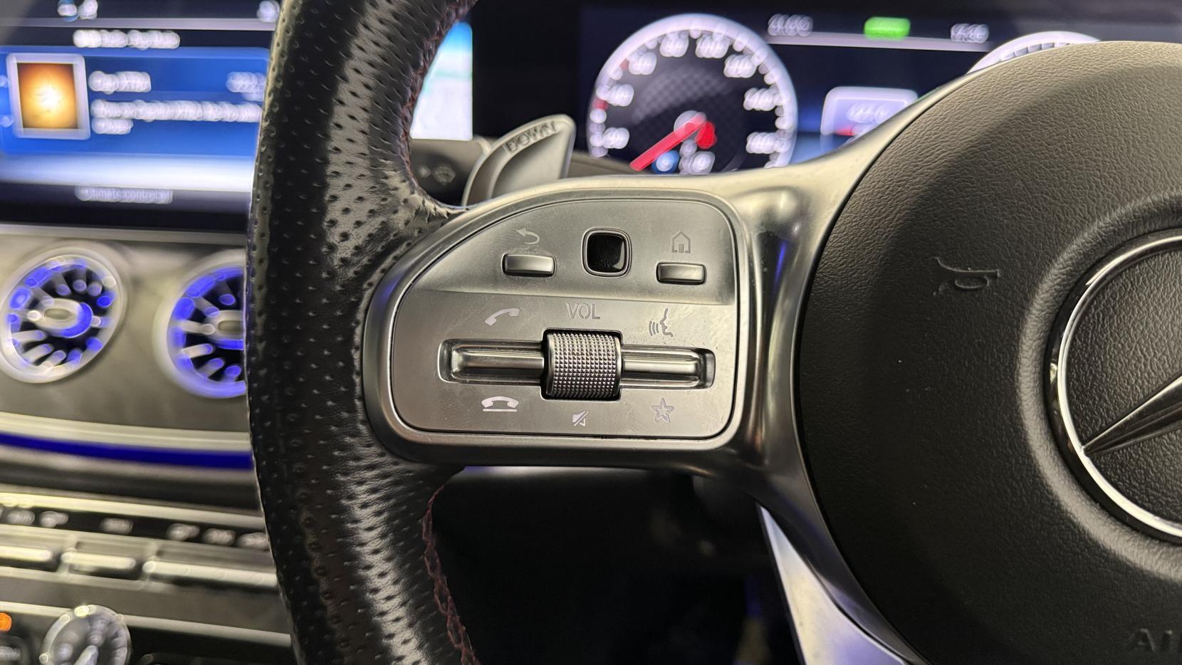 Mercedes-Benz E Class view 17