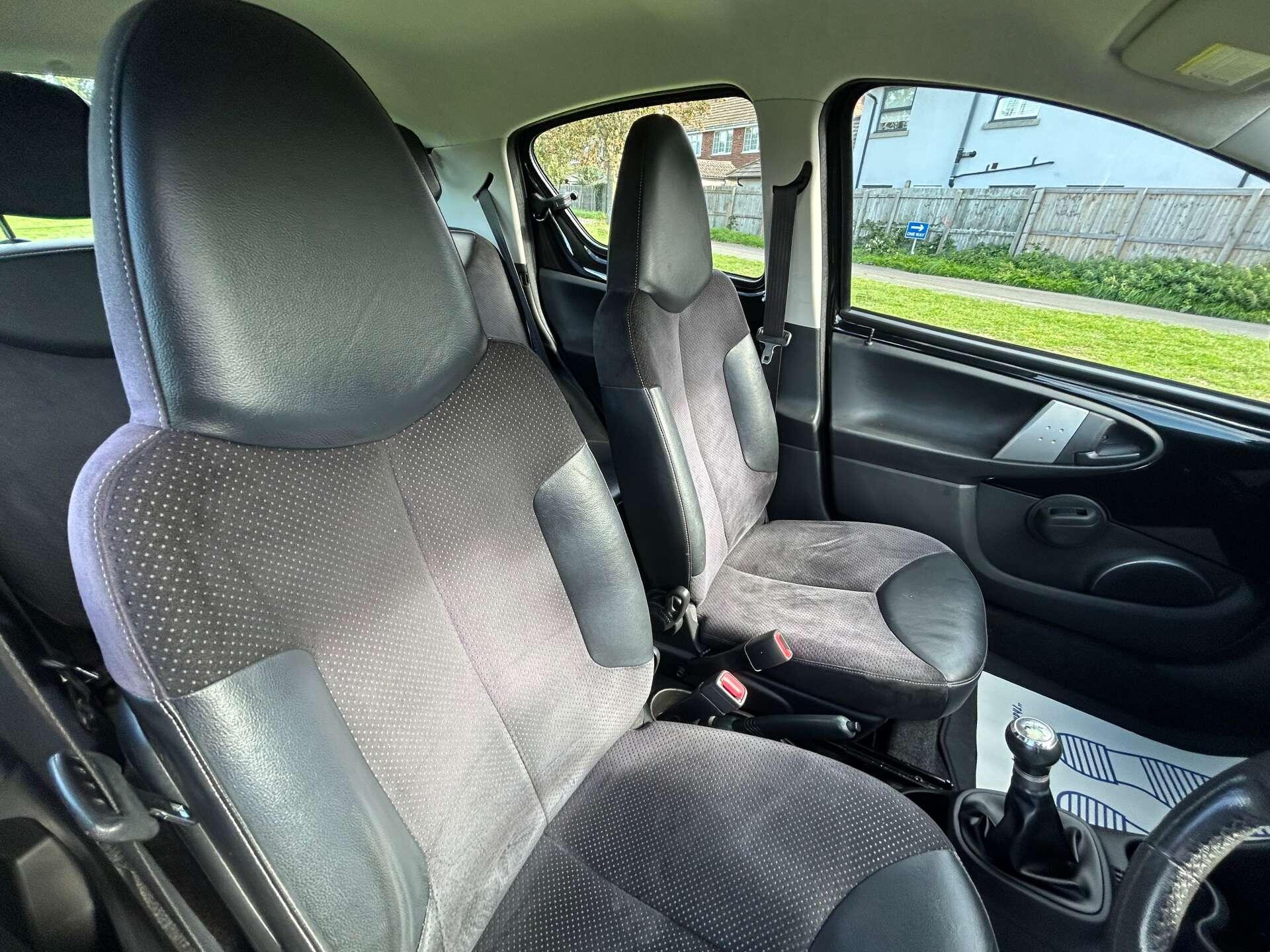 Toyota Aygo view 27