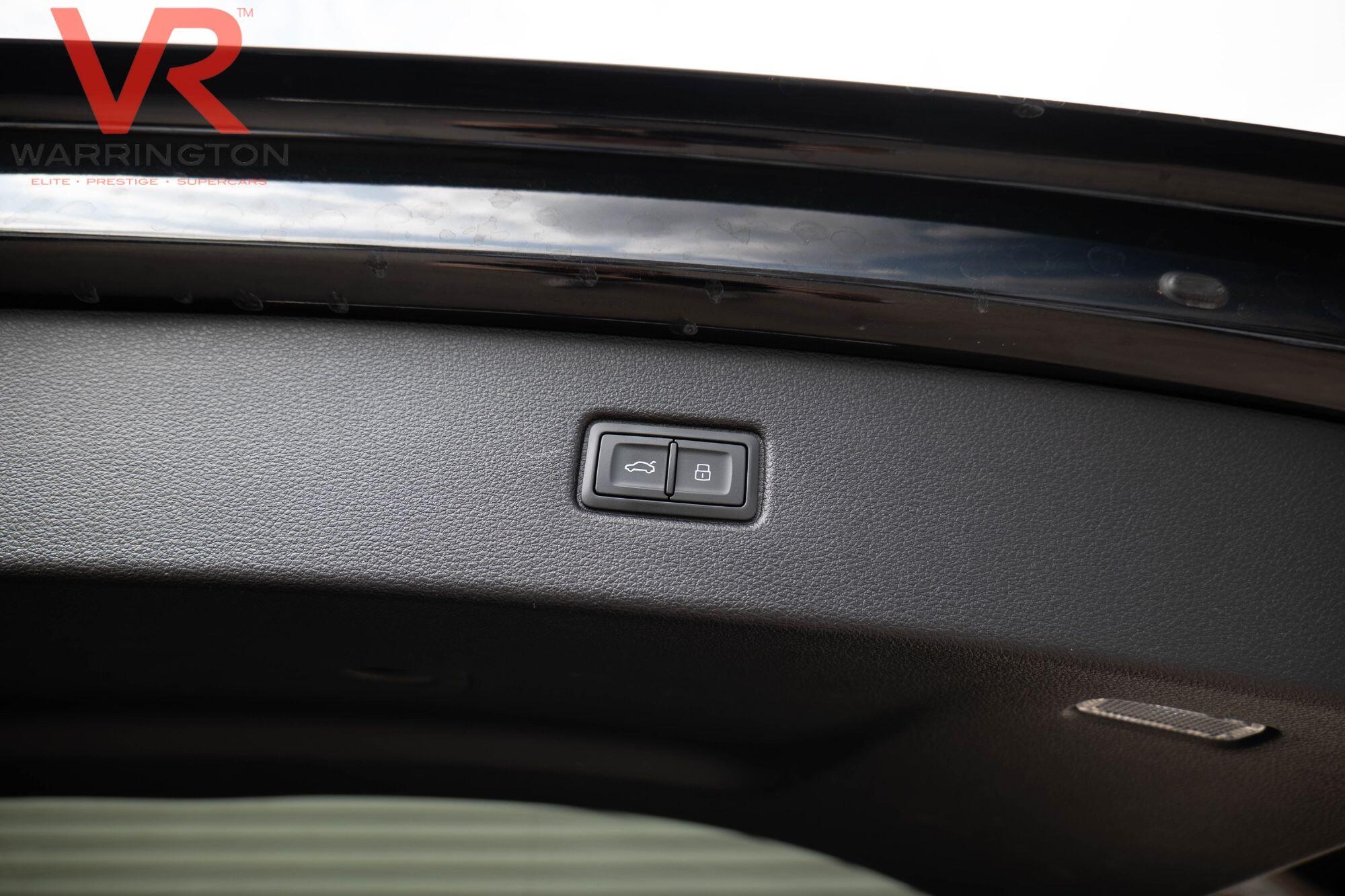 Audi Q7 view 22