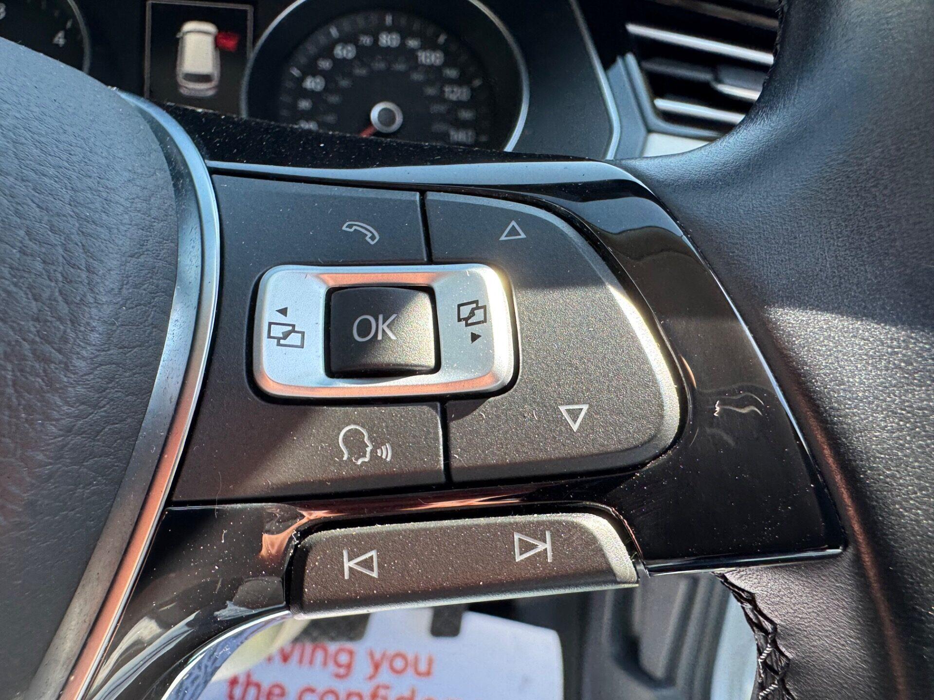 Volkswagen Passat view 50