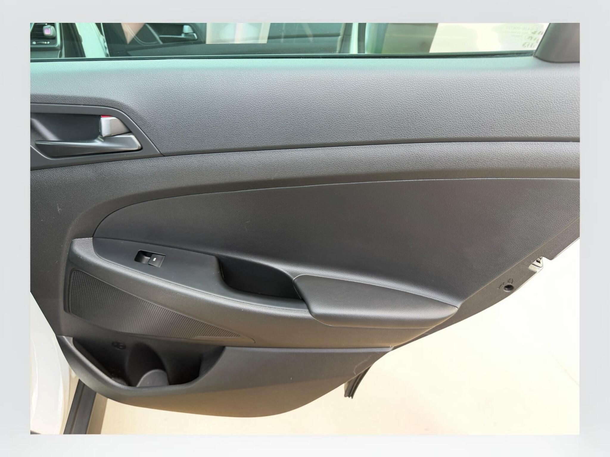 Hyundai Tucson view 35