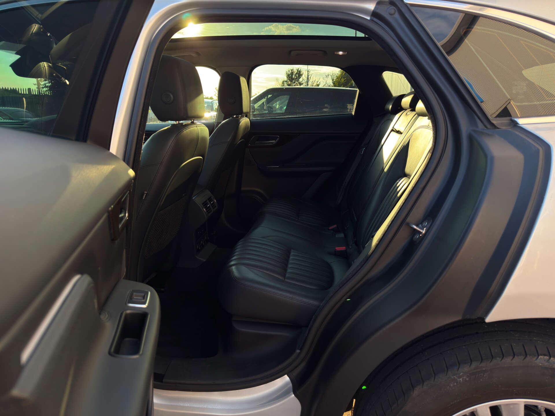 Jaguar F-Pace view 35