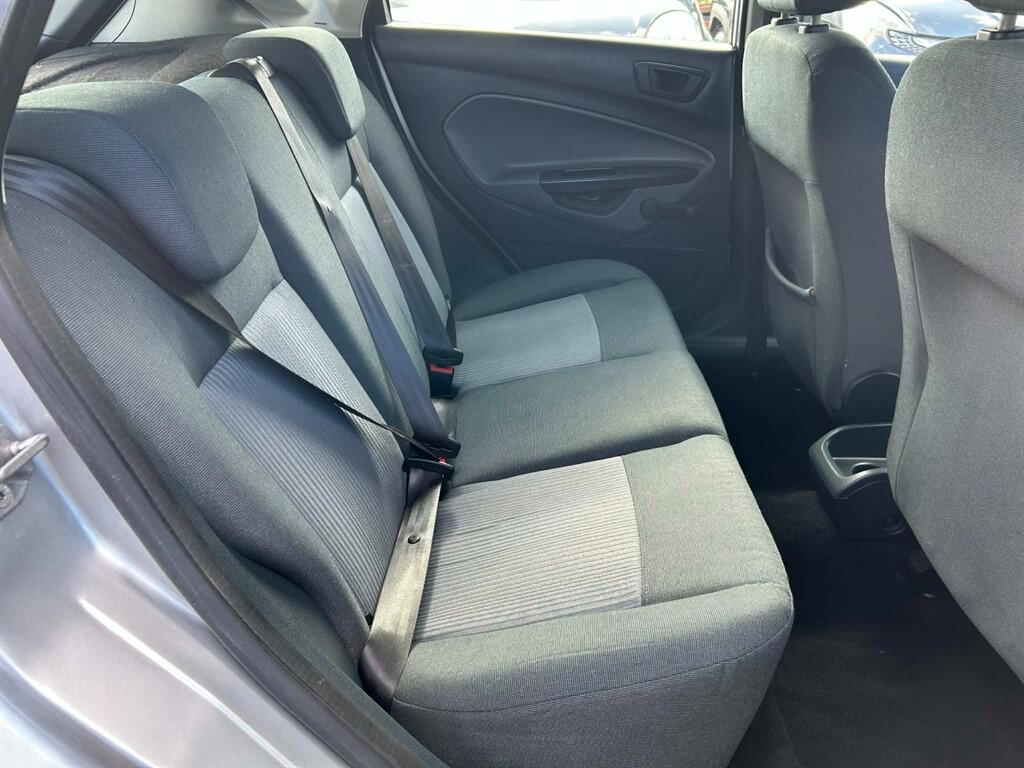 Ford Fiesta view 13