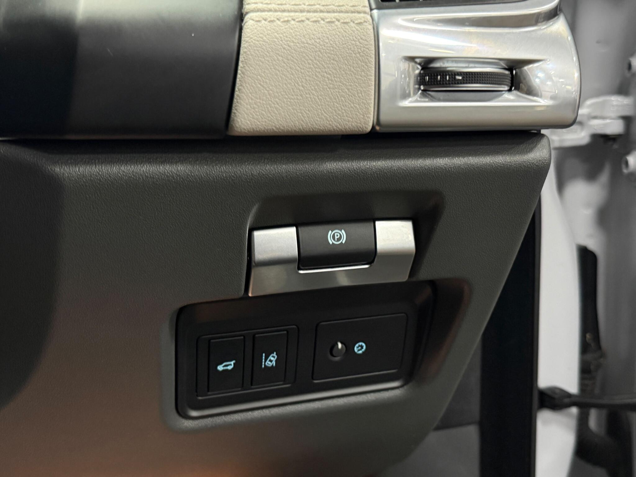 Jaguar E-Pace view 24