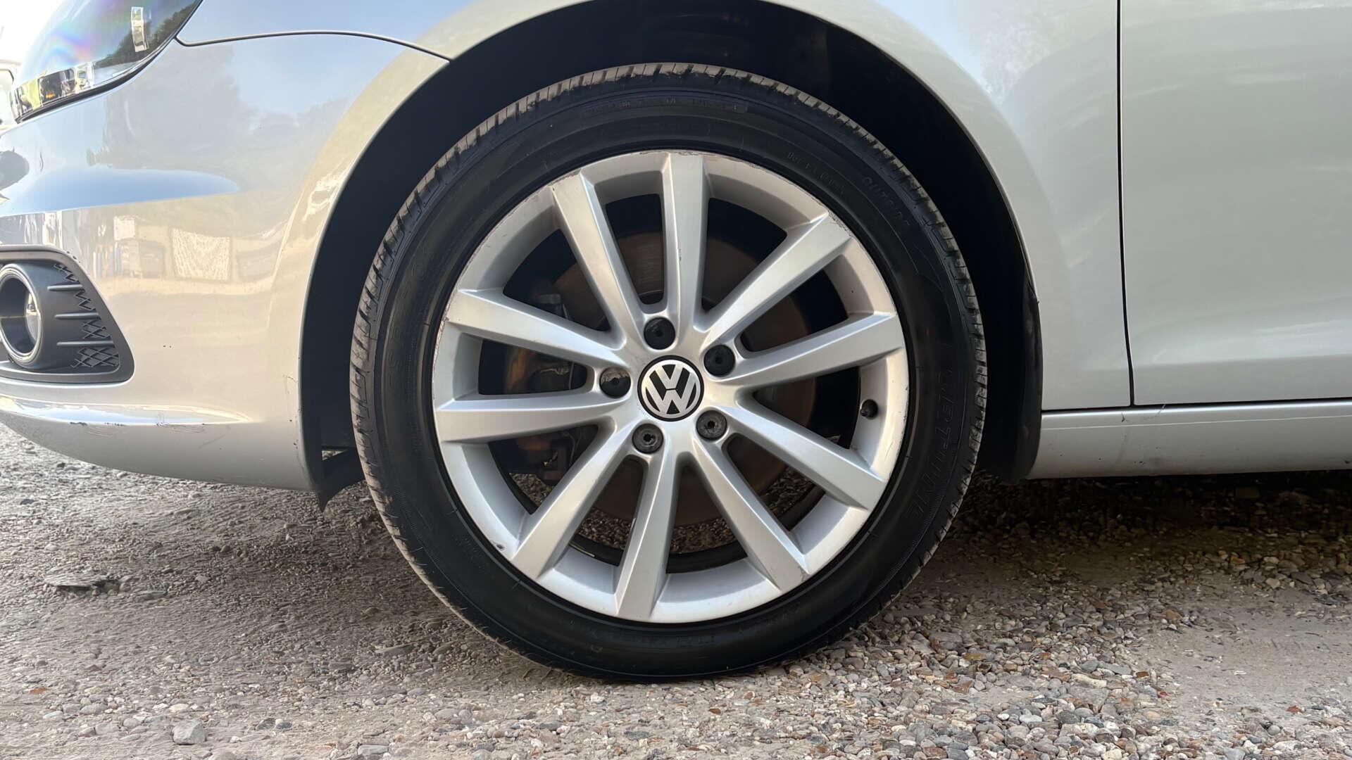 Volkswagen Eos view 31