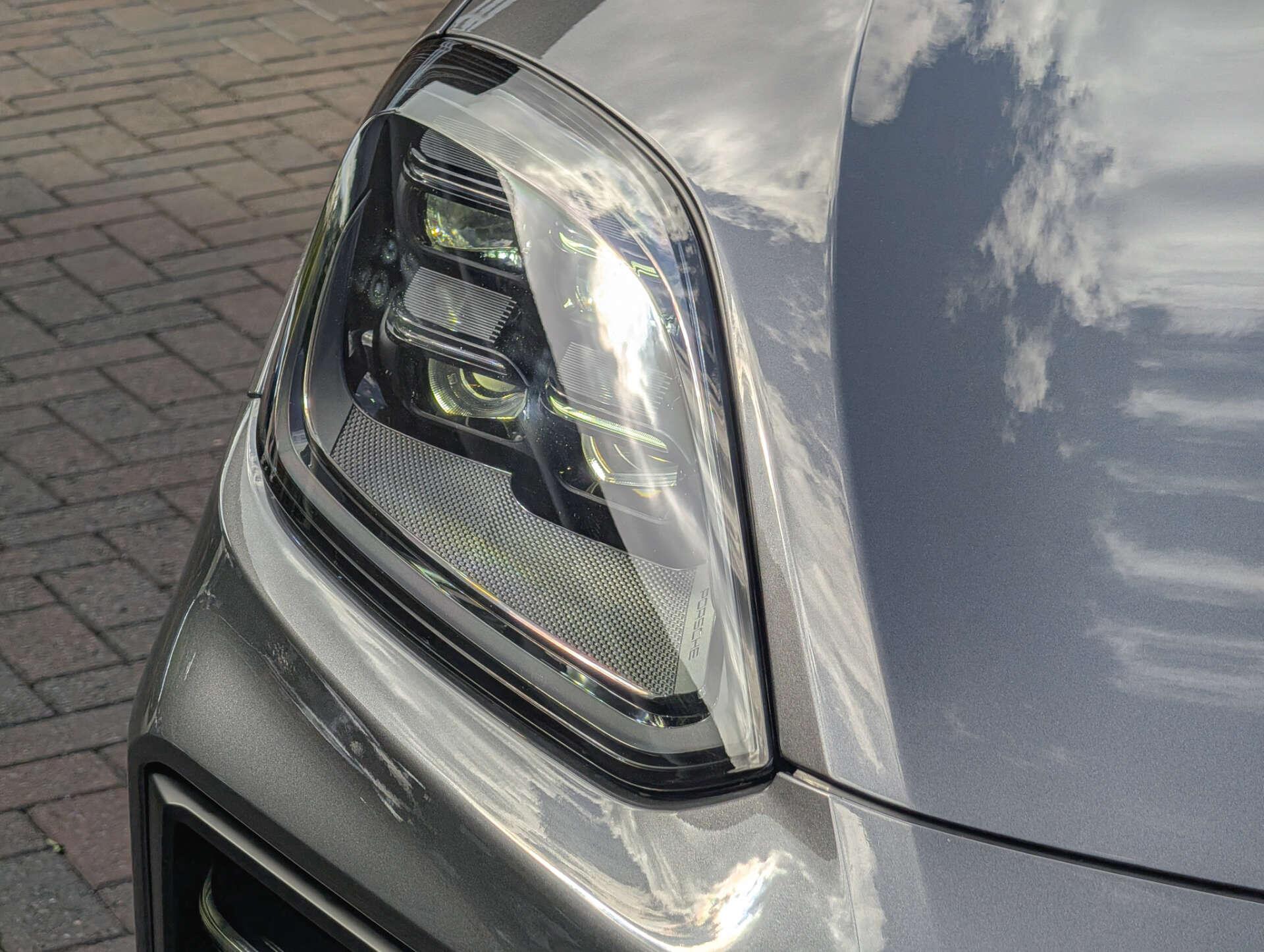 Porsche Cayenne view 9