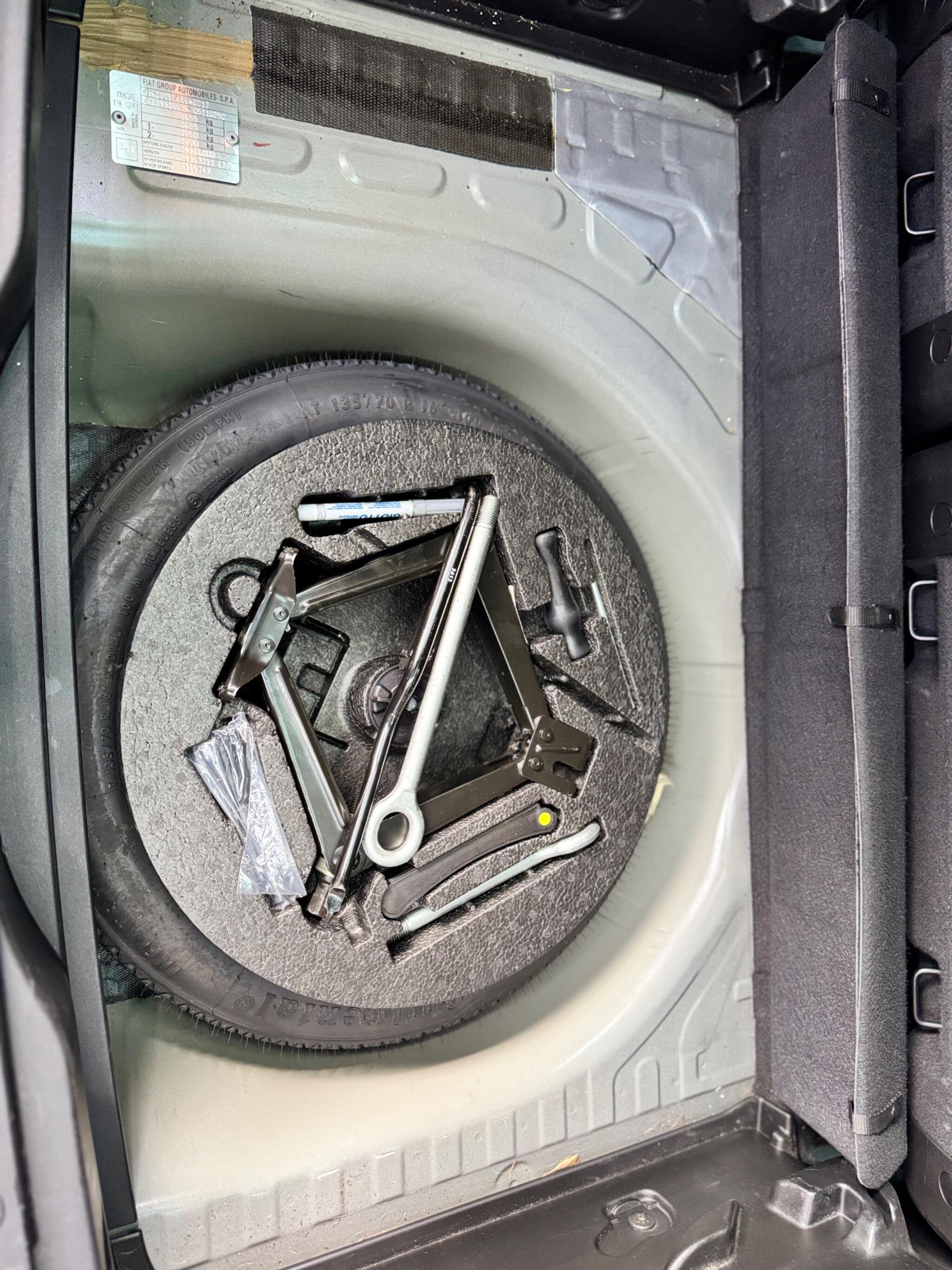Fiat 500l view 52