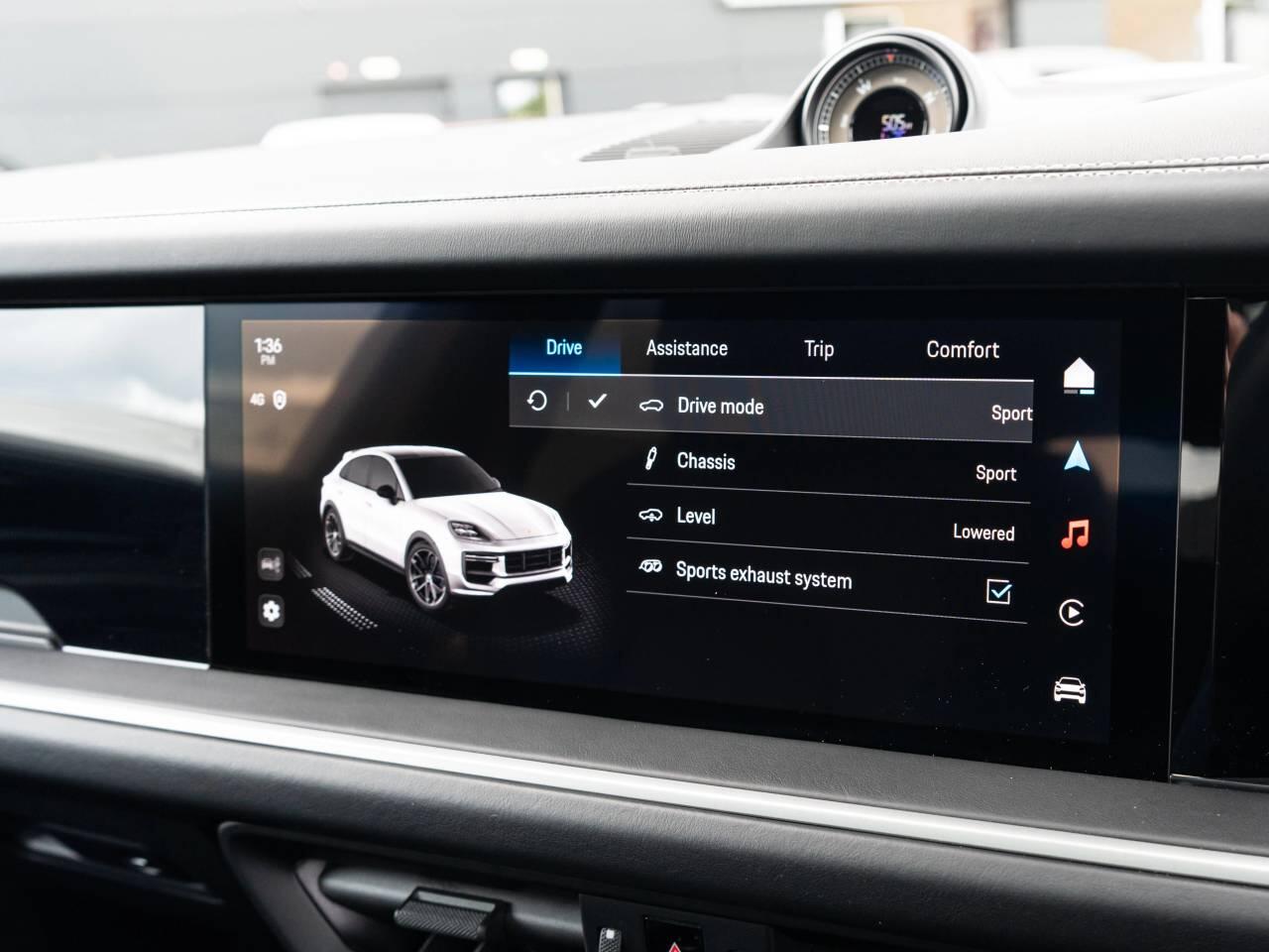 Porsche Cayenne view 37