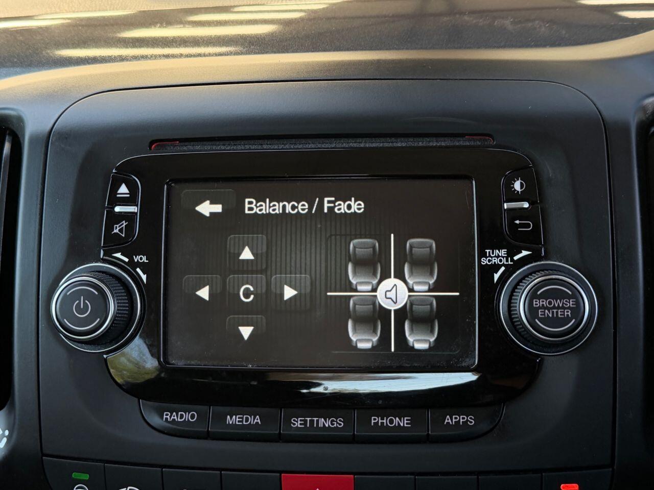 Fiat 500l view 40
